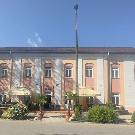 Park Hotel Nagyatád المظهر الخارجي الصورة