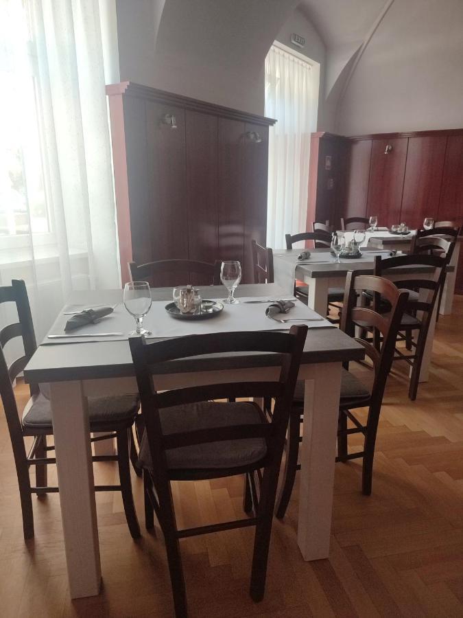 Park Hotel Nagyatád المظهر الخارجي الصورة